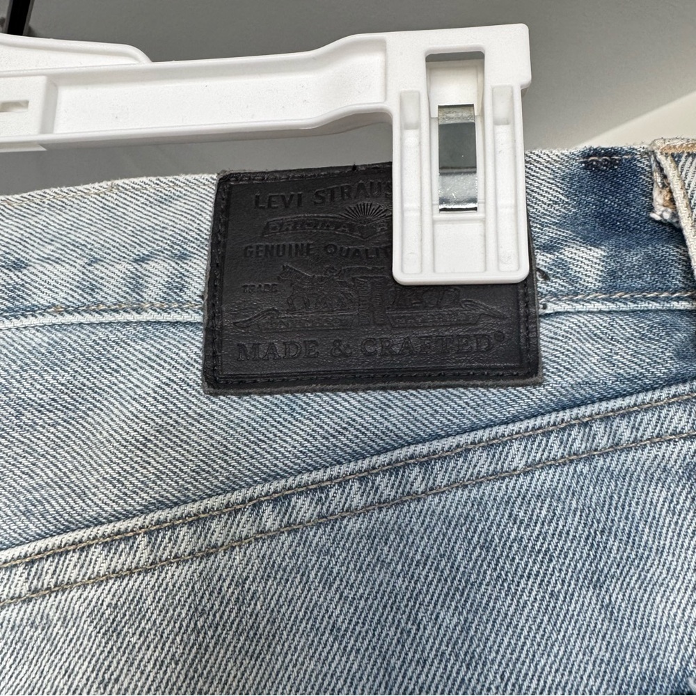 Levi's Premium Barrel Crop Jeans Light Wash 29 - Picture 9 of 16